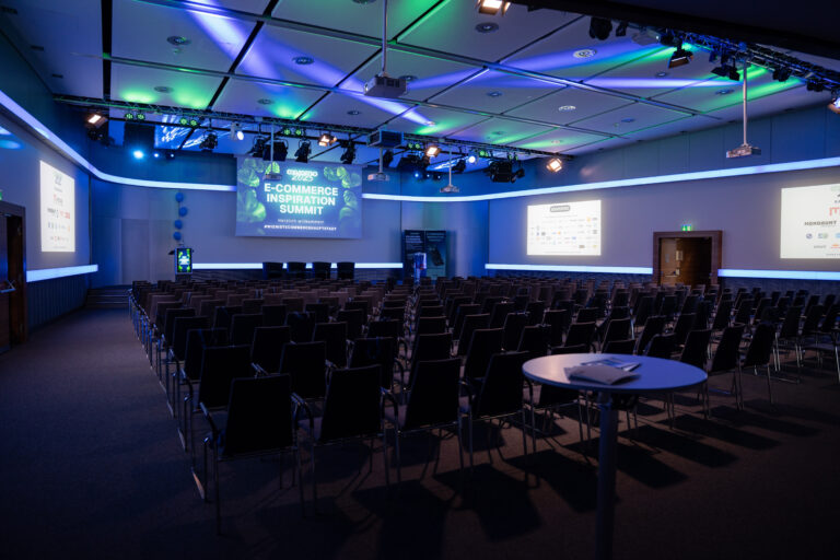 MAINSTAGE